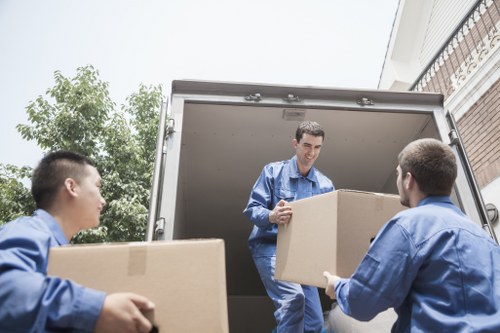 Packing and loading support for a moving truck service in Tottenham Hale